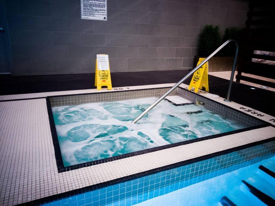 Luxury Suite Downtown Toronto Near Cn Tower エクステリア 写真